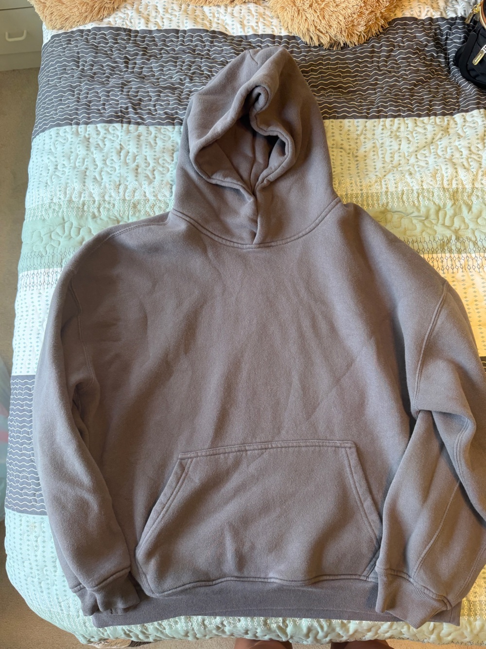 Men's Pullover Hoodie in Taupe